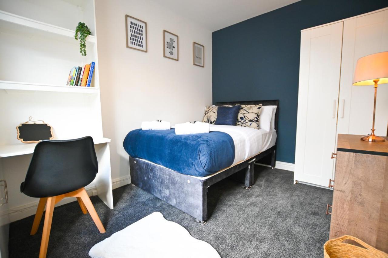 Clarice House By Yourstays, 3 Bedroom House By University Of Staffordshire Stoke-on-Trent エクステリア 写真